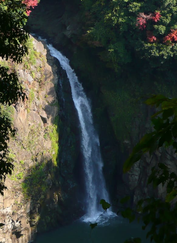 Collapsed Aso Bridge Viewpoint (数鹿流崩之碑展望所)