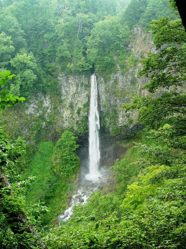 Hakusui Falls