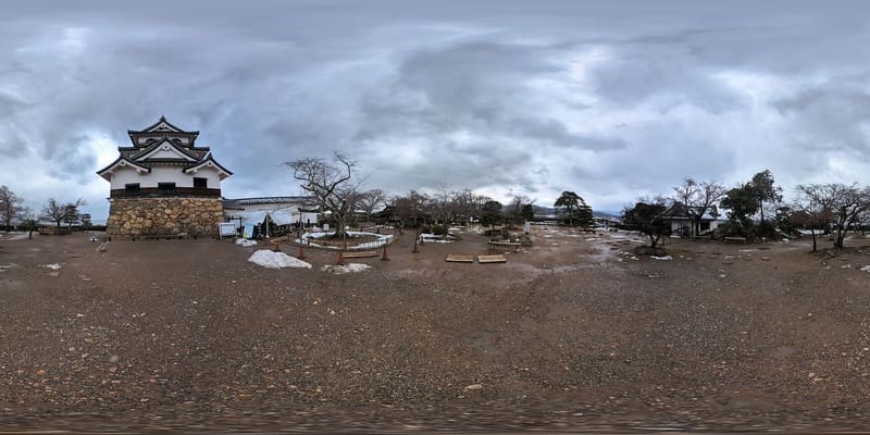 Hikone Castle (彦根城)
