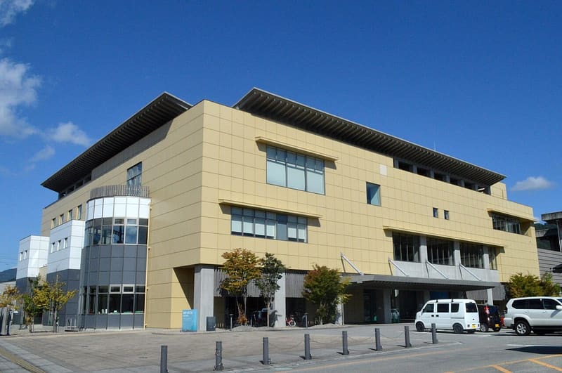 飛驒市圖書館