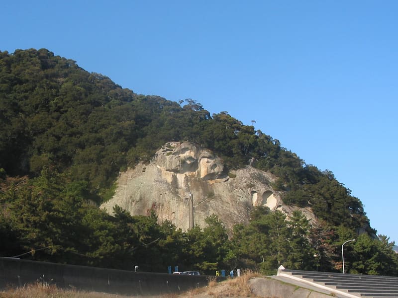 Hana no Iwaya Jinja