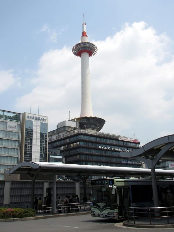 Torre di Kyoto (Kyoto Tower)