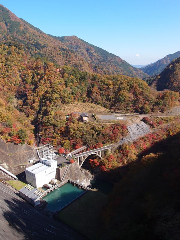 Lago di Okutama e diga di Ogōchi