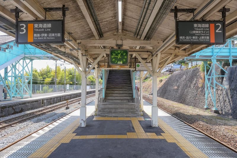 Stazione di Nebukawa (根府川駅)