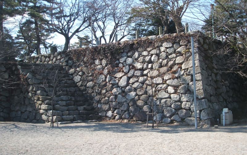 Matsusaka Castle (松阪城跡)