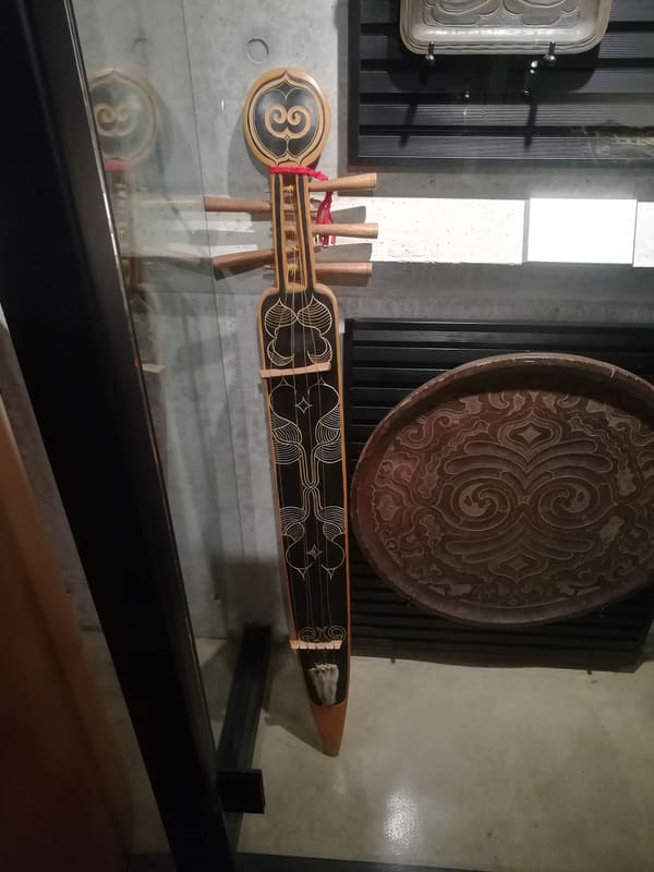 Museo della Cultura Ainu di Nibutani (二風谷アイヌ文化博物館)