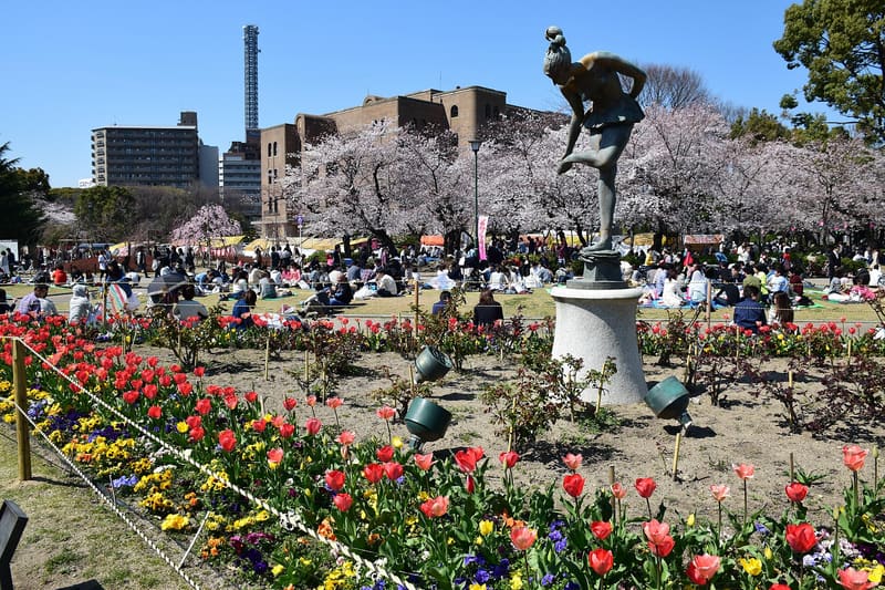 Tsuruma Park (鶴舞公園)