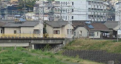 Ponte ferroviario della linea Keihan Uji sul fiume Yamashina (京阪宇治線 山科川橋梁), il luogo oggi