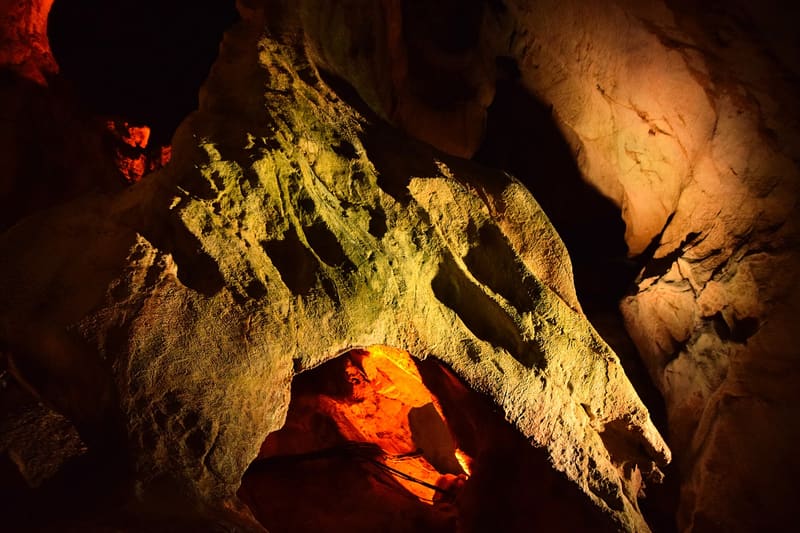 Grotta di Ryūga-dō (龍河洞)