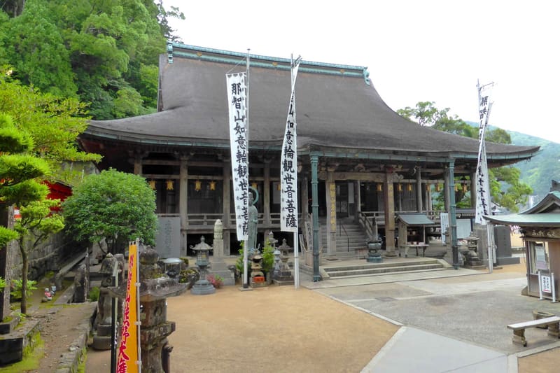 青岸渡寺，西國巡禮的第一座寺院（那智山青岸渡寺）