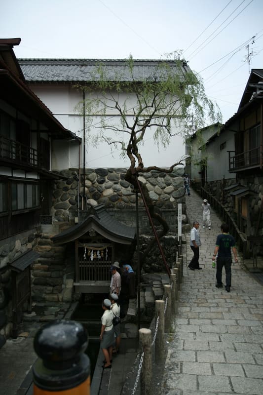 Sōgisui Spring (宗祇水)