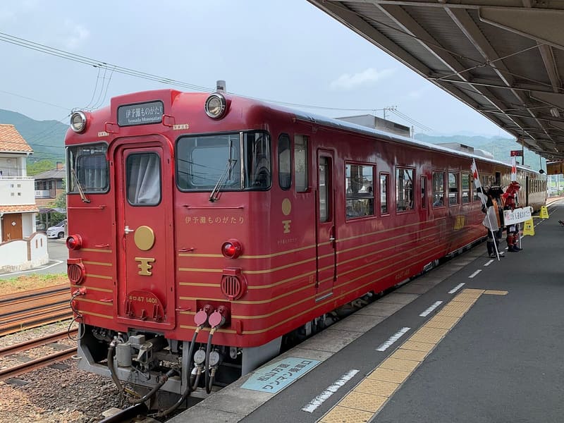 Stazione di Iyo-Ōzu (伊予大洲駅)
