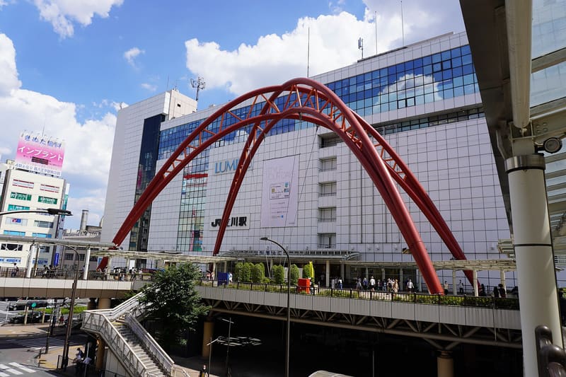 Stazione di Tachikawa (uscita nord)