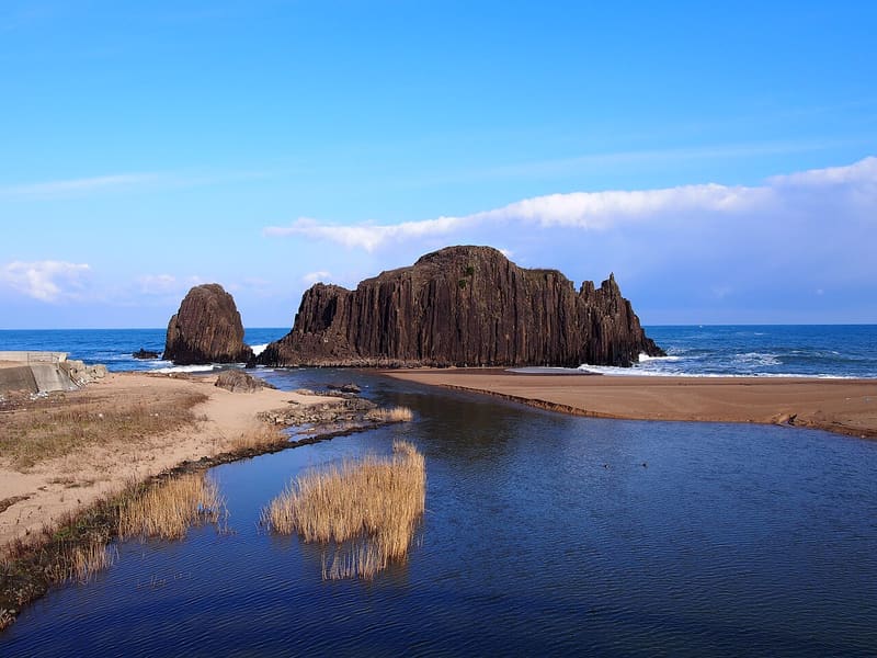 立岩