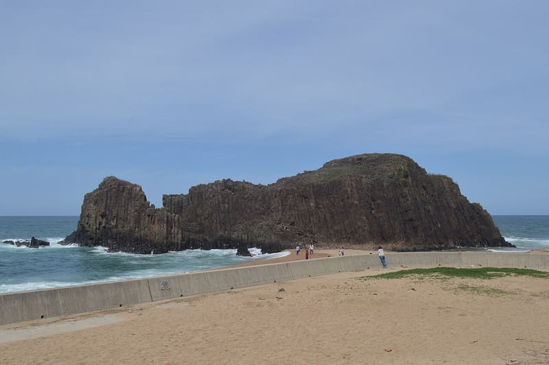 立岩