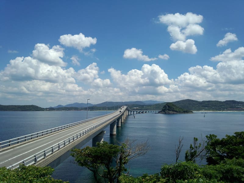 角島 — 大橋與燈塔(角島大橋・角島灯台)