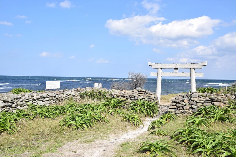 角島 — 大橋與燈塔(角島大橋・角島灯台)