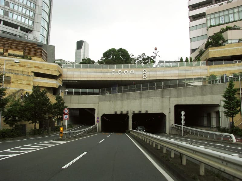 Tunnel di Azabu (麻布トンネル) — Roppongi, il luogo oggi