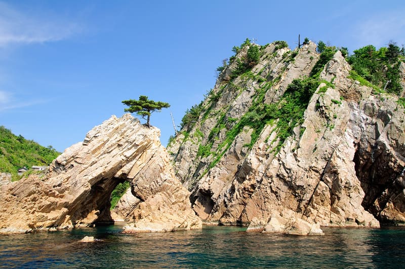 Uradome Coast (浦富海岸)