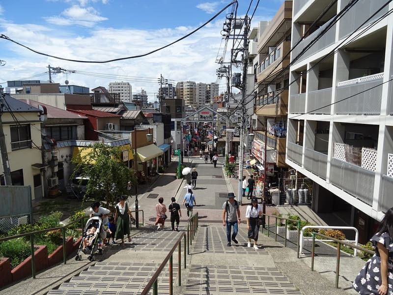 Yanaka Ginza e Yuyake Dandan
